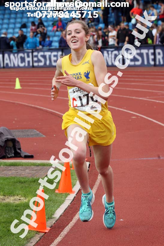Womens under-17s 3 stage relay, Northern Senior 6 and 4 and Junior Stage Road Relays, SportsCity, Manchester. Photo:  David T. Hewitson/Sports for All Pics